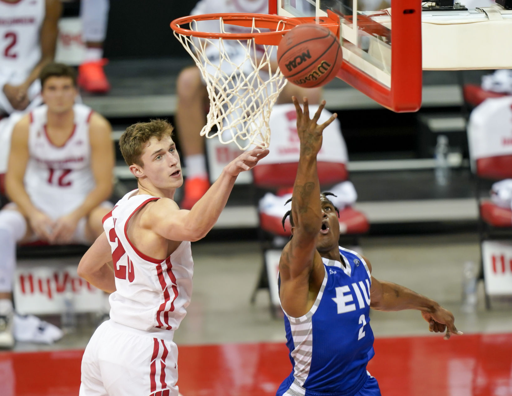 E Illinois Wisconsin Basketball